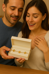 Luxury clover-shaped bracelet in gold finish with halo crystal design